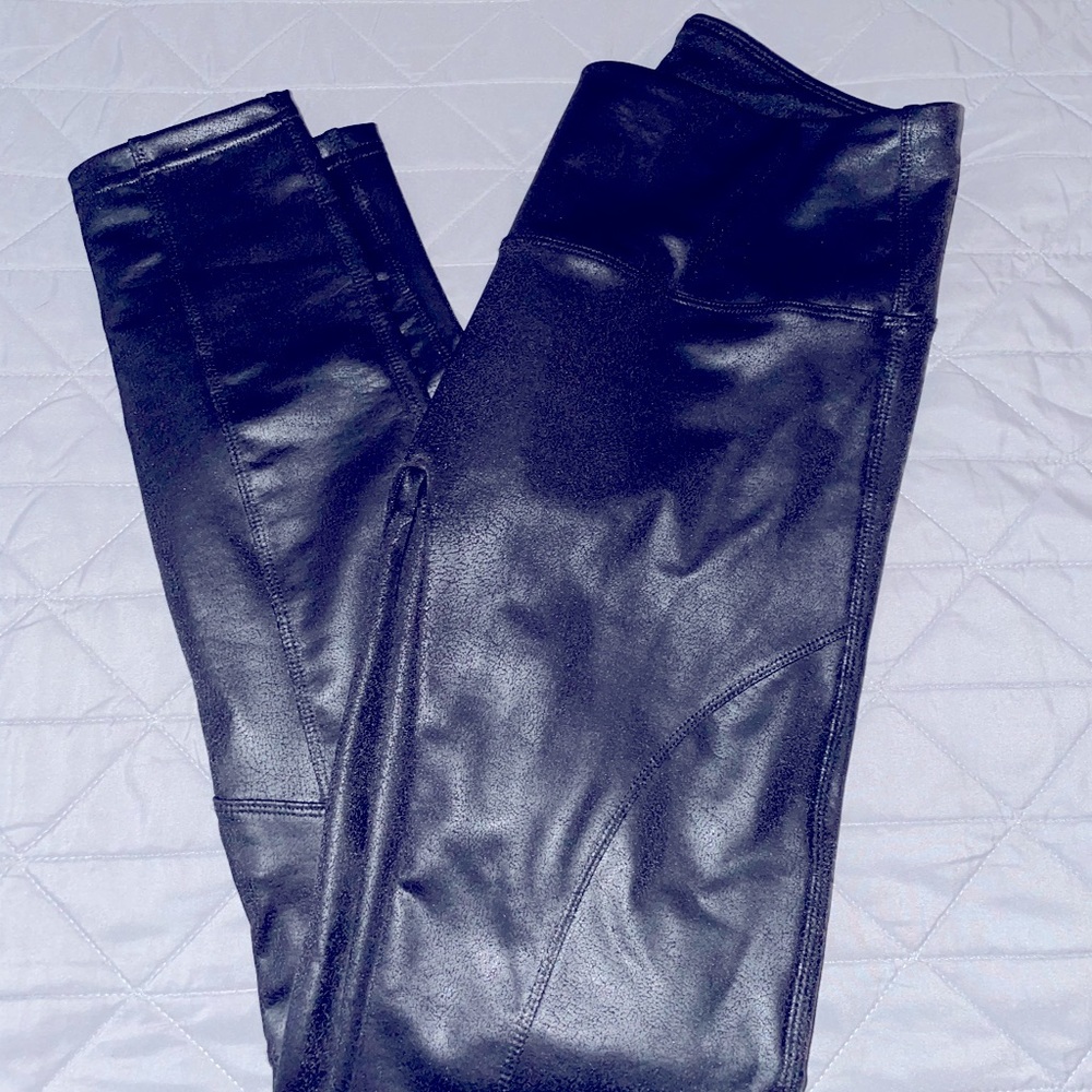Black Leggings 💜